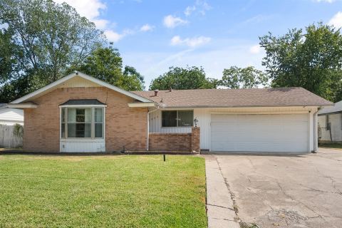 1924 Canterbury Street, Irving