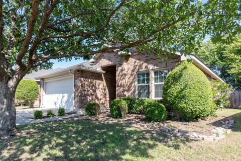 16424 Cowboy Trail, Fort Worth, TX 76247 — photo 3