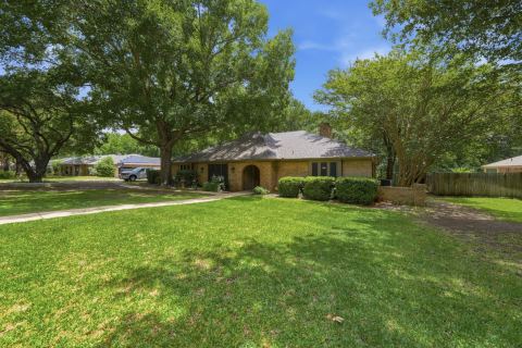 12008 SADDLEHORN Lane, Mansfield, TX 76063 — photo 2