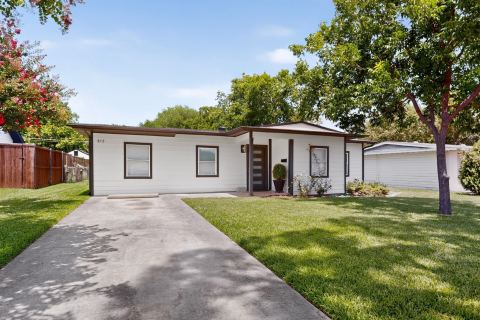 813 Travis Street, Garland, TX 75040 — photo 2