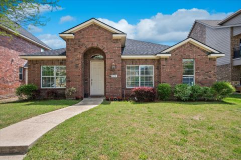 608 Bonham Drive, Lavon