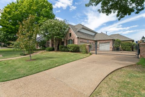 13825 E Riviera Drive, Fort Worth, TX 76028 — photo 2