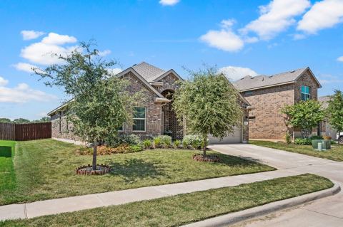 1540 Seabiscuit Drive, Granbury, TX 76049 — photo 3