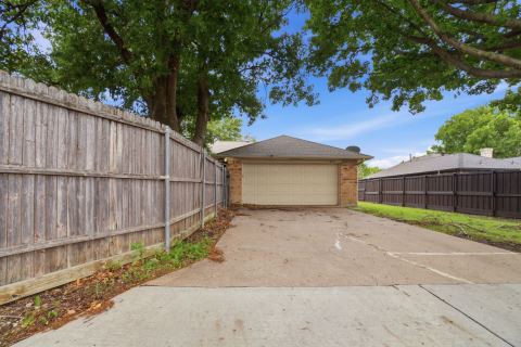 2607 Harbinger Lane, Dallas, TX 75287 — photo 2