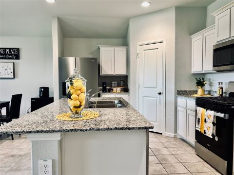 636 Mount Vista Lane, Fort Worth, TX 76131 — photo 2