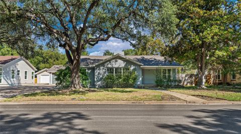3909 Austin Avenue, Waco