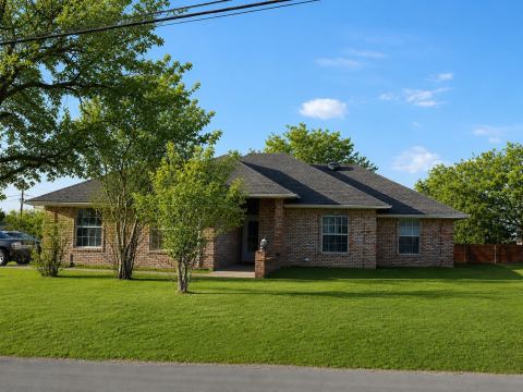 606 W Mulberry Street, Decatur, TX 76234 — photo 2