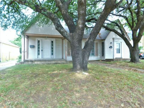 1609 N Locust Street, Denton, TX 76201 — photo 2