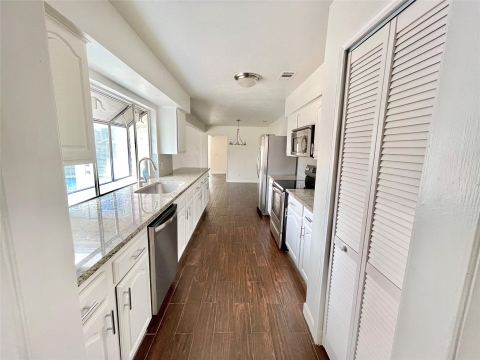 1305 W Spring Creek Parkway, Plano, TX 75023 — photo 3