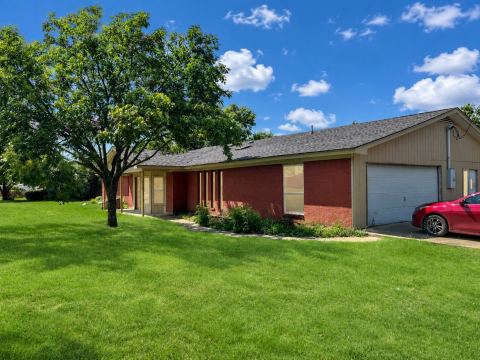 825 Alan Drive, Burleson, TX 76028 — photo 2