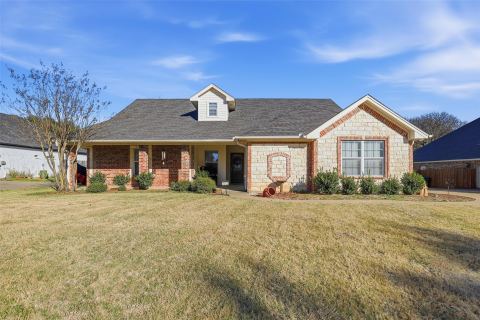 3207 Crossbridge Circle, Granbury, TX 76049 — photo 2