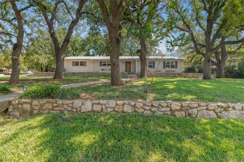 1800 Emerson Lane, Denton
