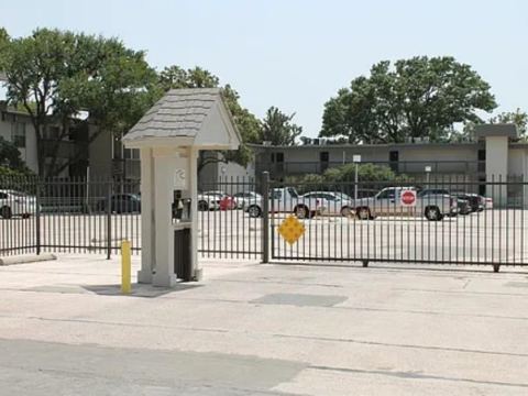 4859 Cedar Springs Road 255, Dallas, TX 75219 — photo 2