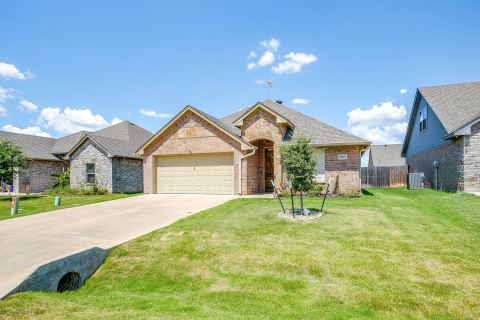 3207 Windcrest Drive, Granbury, TX 76049 — photo 2