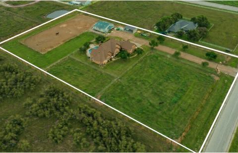 13507 Friendship Road, Pilot Point, TX 76258 — photo 2