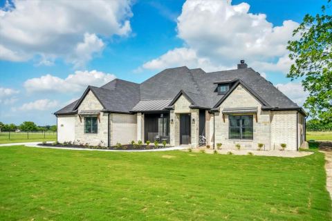 1028 Henry Way, Springtown