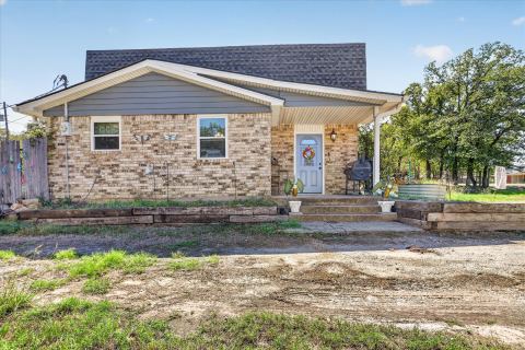 416 Cedarwood Street, Azle, TX 76020 — photo 3