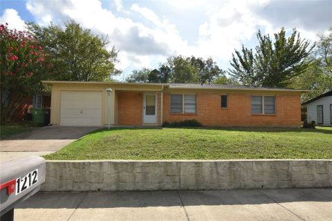 1212 Belvedere Drive, Arlington