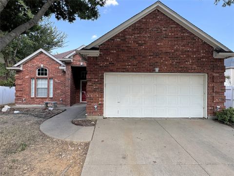6415 Redstone Drive, Arlington, TX 76001 — photo 3