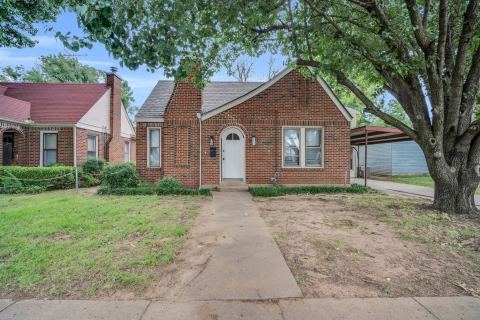 721 W Chambers Street, Cleburne, TX 76033 — photo 2