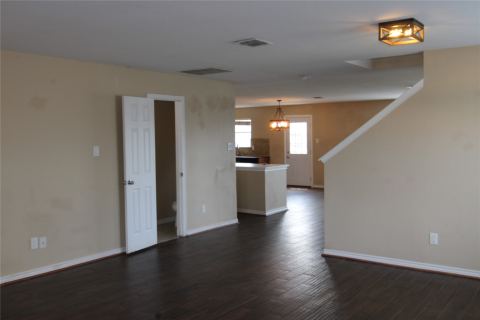 2435 Castle Pines Drive, Burleson, TX 76028 — photo 2