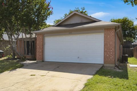 6317 Rockhaven Drive, Fort Worth, TX 76179 — photo 2