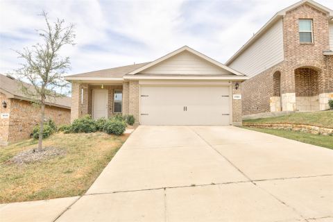 1016 Rio Bravo Drive, Forney