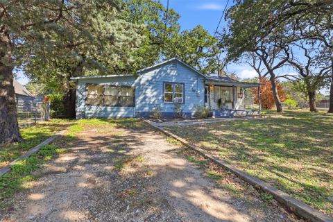 425 Dunaway Lane, Azle