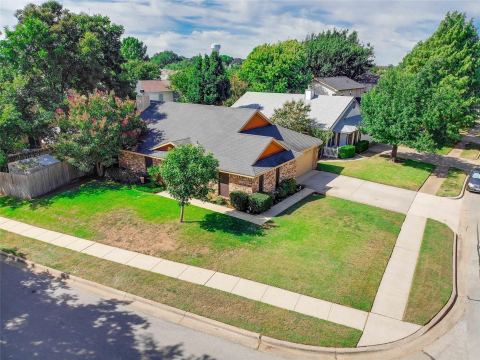 1440 Thistlewood Lane, Grapevine, TX 76051 — photo 3
