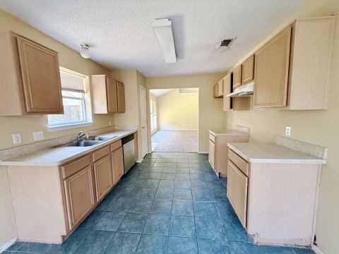 326 King Arthur Drive, Weatherford, TX 76086 — photo 3