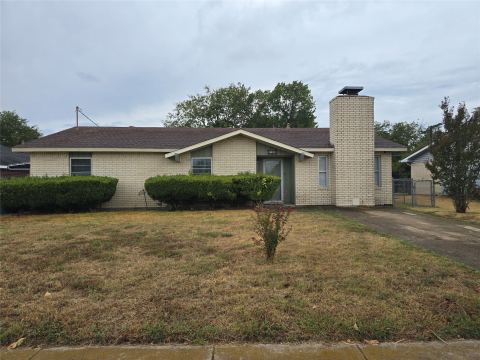 110 Yorkshire Street, Cedar Hill, TX 75104 — photo 2