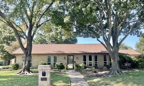 2626 Shoreline Drive, Sherman