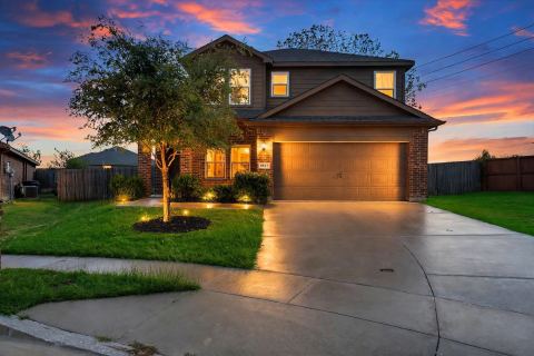 8641 Fawn Hill Court, Fort Worth