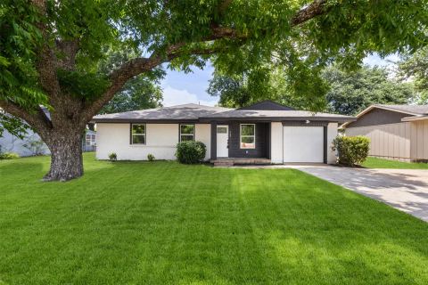 907 Pinson Road, Forney
