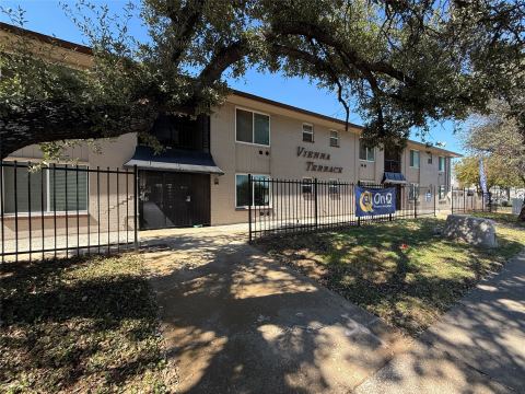 150 S Main Street 208, Euless, TX 76040 — photo 3