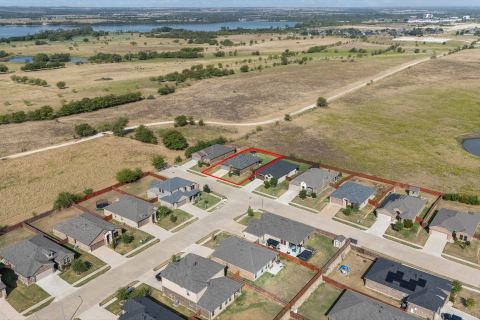 1924 Albany Lane, Cleburne, TX 76033 — photo 2