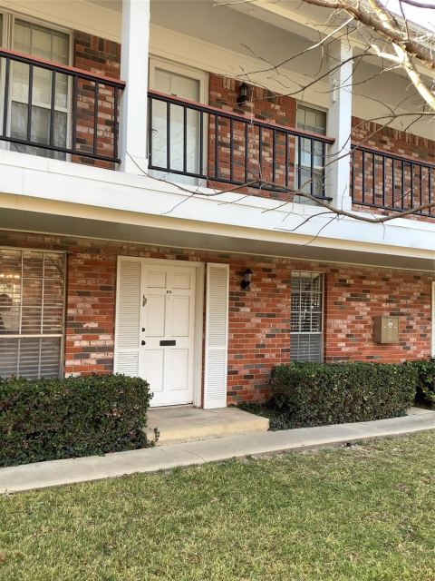 903 Roaring Springs Road, Fort Worth, TX 76114 — photo 2