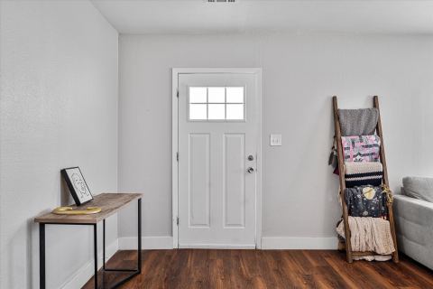 25 W Parnell Street, Denison, TX 75020 — photo 2