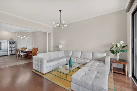 330 Las Colinas Boulevard E 1304, Irving