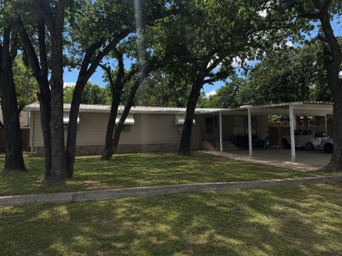 820 Branding Iron Trail, Granbury