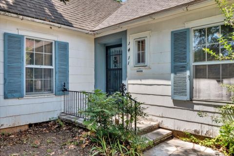 1411 Main Street, Denison, TX 75020 — photo 2