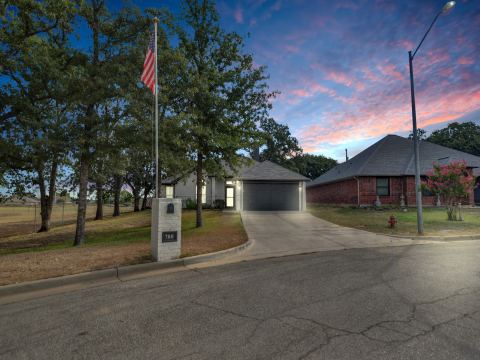 780 Stribling Circle, Azle