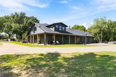 455 Oak Ridge Road, Denison