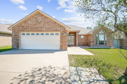 320 Midnight Shadow, Stephenville, TX 76401 — photo 2