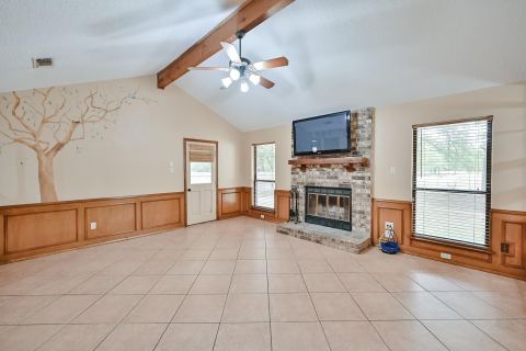 104 Hilltop Drive, Kennedale, TX 76060 — photo 2