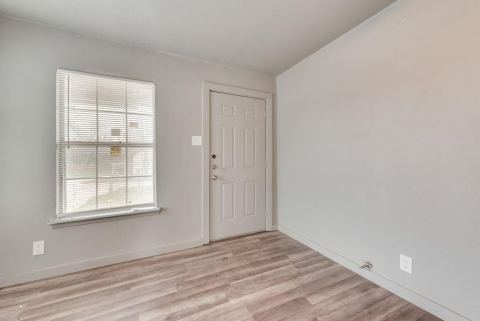 4414 Cinda Ree Lane, Dallas, TX 75216 — photo 2