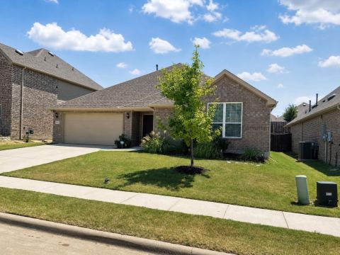 2812 Ranger Lane, Aubrey, TX 76227 — photo 2