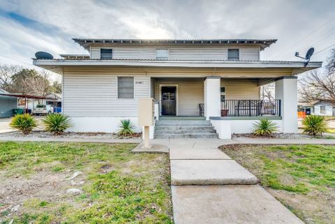 216 S Devine Street, Stephenville, TX 76401 — photo 2