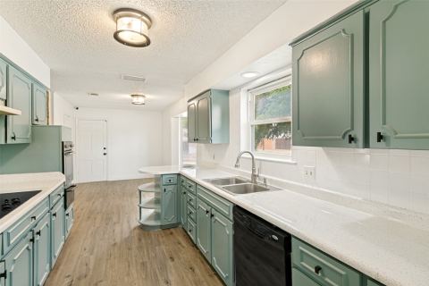 7449 Monterrey Drive, Fort Worth, TX 76112 — photo 2