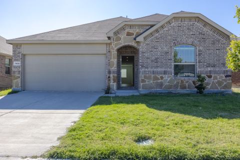 2406 Bold Venture Drive, Forney